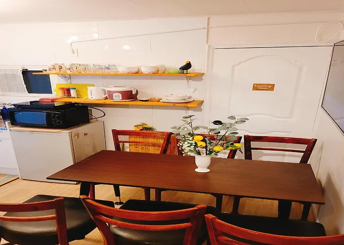 Hongdae 3mins, Q House Apartment *