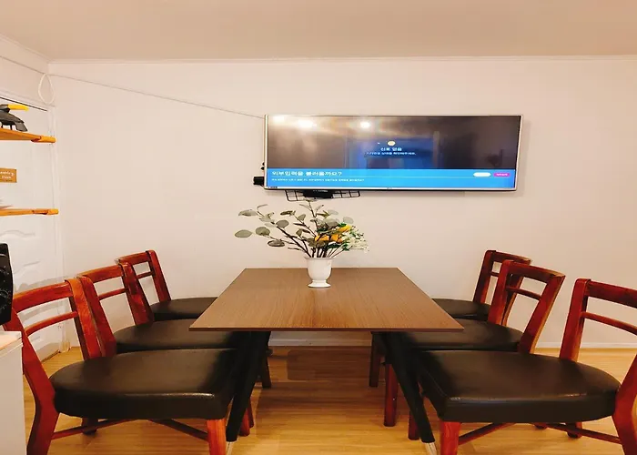 Hongdae 3mins, Q House Seoul